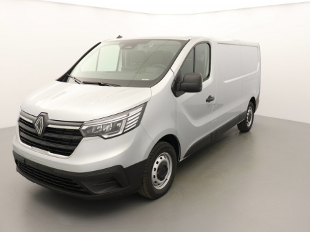 N198052_p3 - RENAULT - TRAFIC - 2025