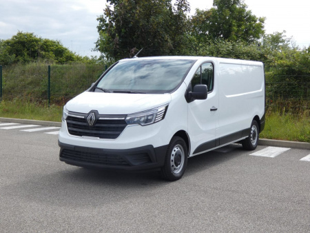 338668_p2 - RENAULT - TRAFIC - 2025