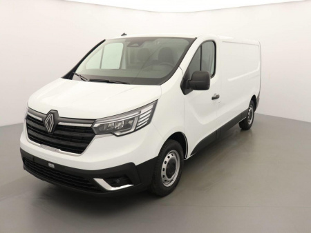 340025_p2 - RENAULT - TRAFIC - 2025