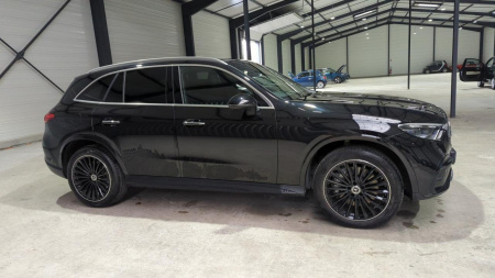 43995_p28 - MERCEDES - GLC - 2023