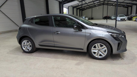 45950_p28 - RENAULT - CLIO 5 - 2025
