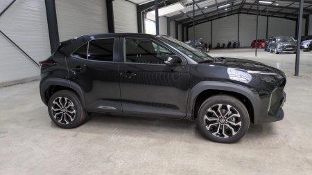 45494_p28 - TOYOTA - YARIS CROSS - 2025