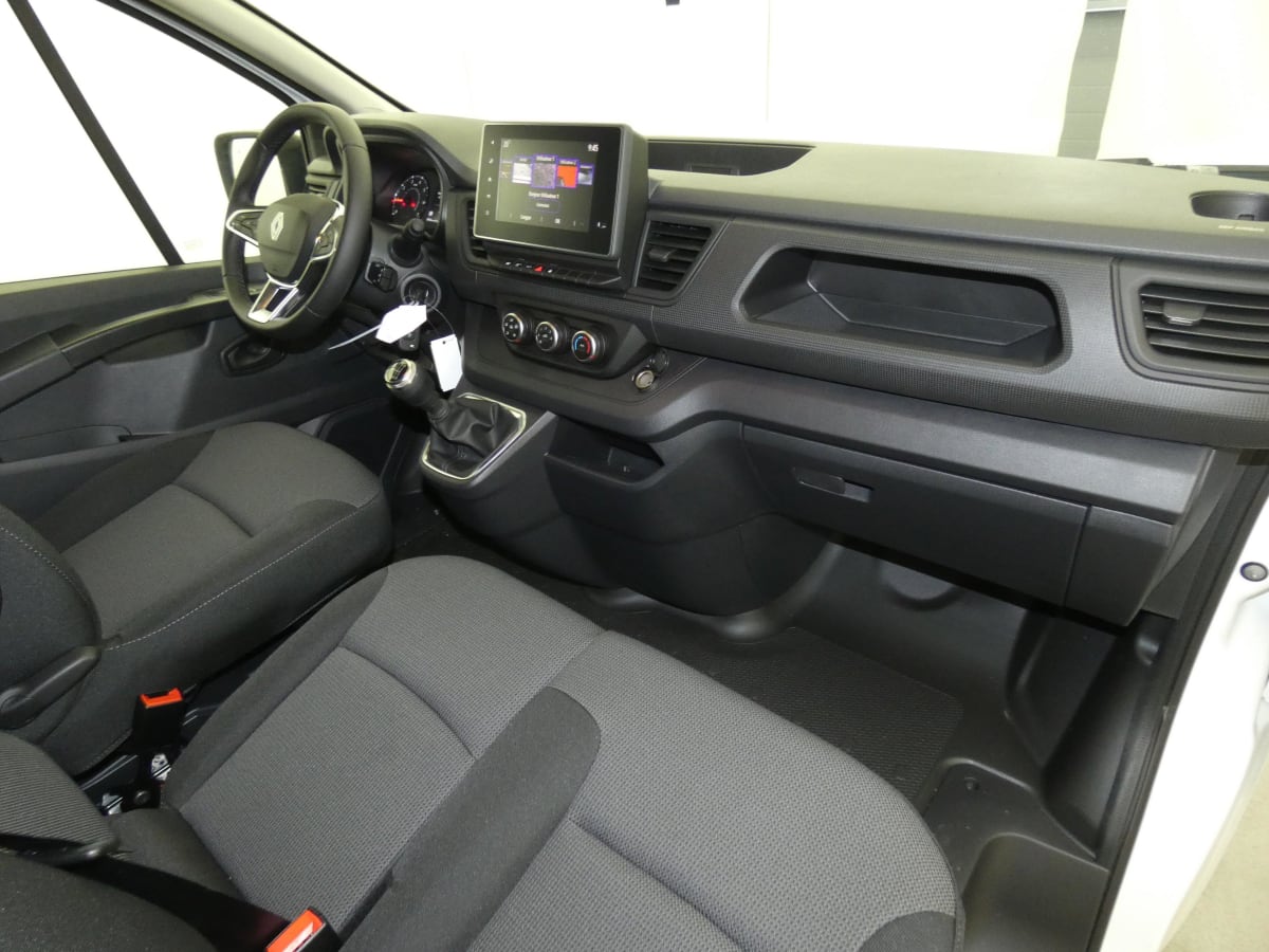 355172_p2 - RENAULT - TRAFIC - 2025 - photo 10