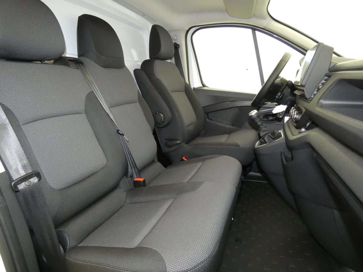 355172_p2 - RENAULT - TRAFIC - 2025 - photo 9