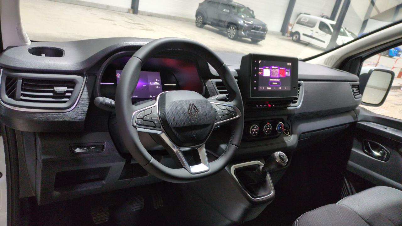 46391_p28 - RENAULT - TRAFIC - 2025 - photo 13
