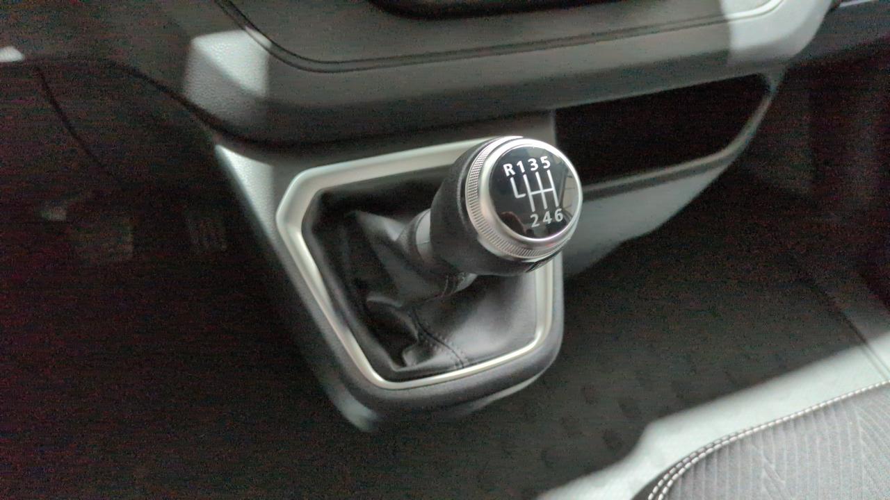 46391_p28 - RENAULT - TRAFIC - 2025 - photo 19