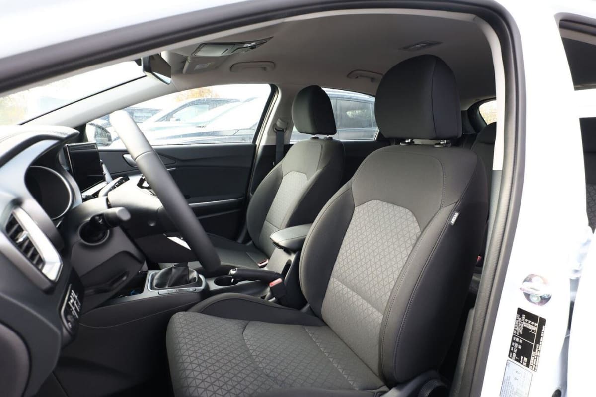 355803_p2 - KIA - CEED - 2025 - photo 6