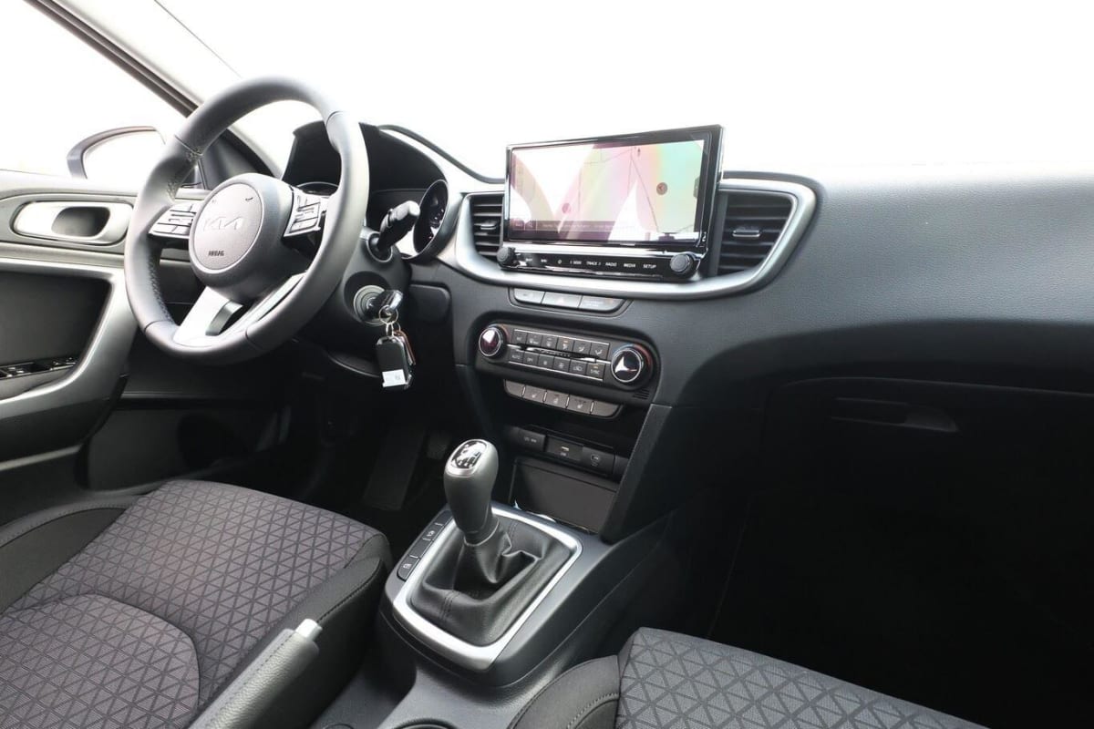 355803_p2 - KIA - CEED - 2025 - photo 9
