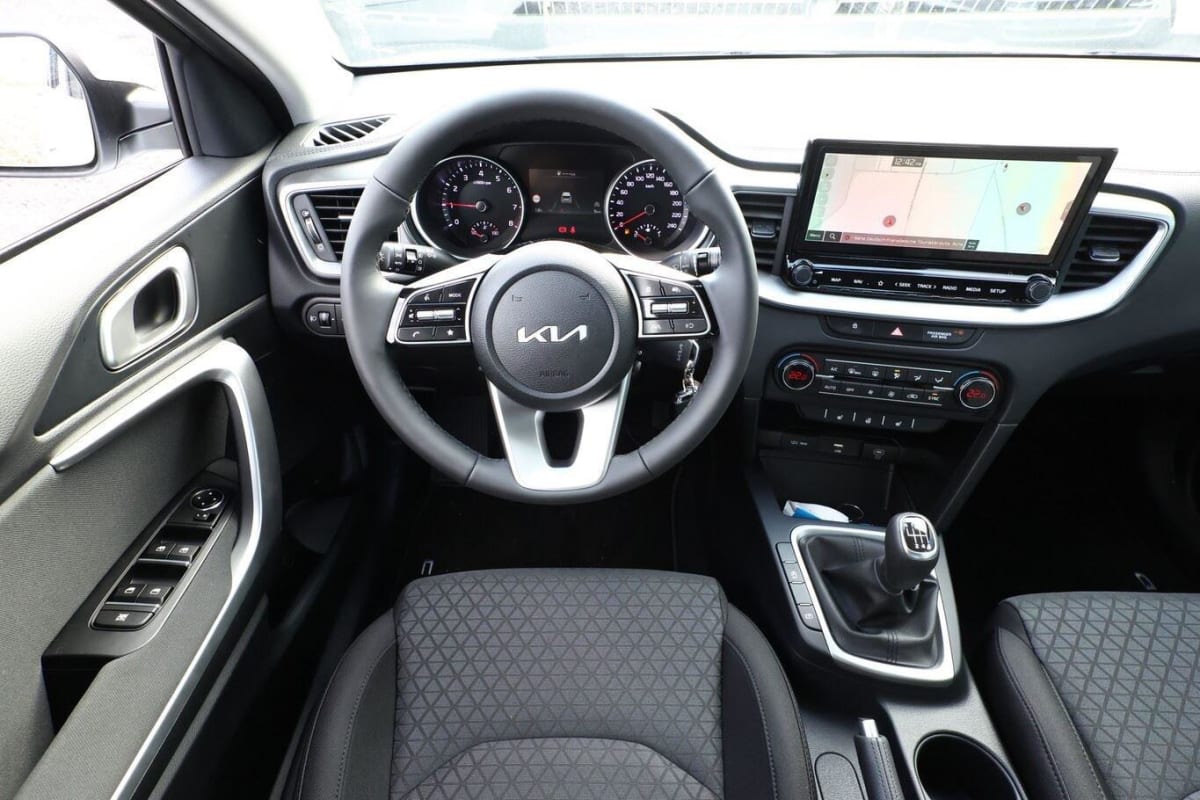 355803_p2 - KIA - CEED - 2025 - photo 7