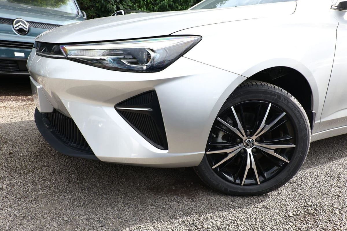 354940_p2 - MG - MG5 - 2025 - photo 6