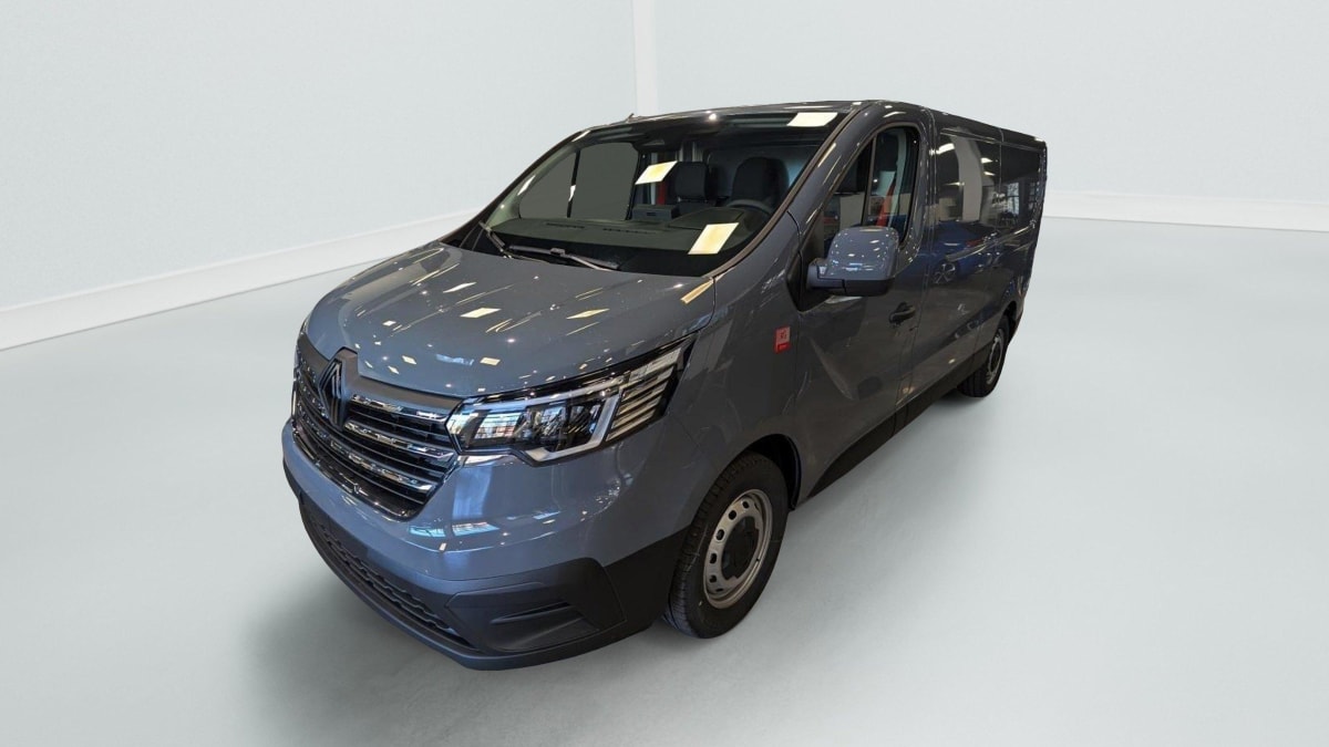 330013_p2 - RENAULT - TRAFIC - 2025 - photo 1