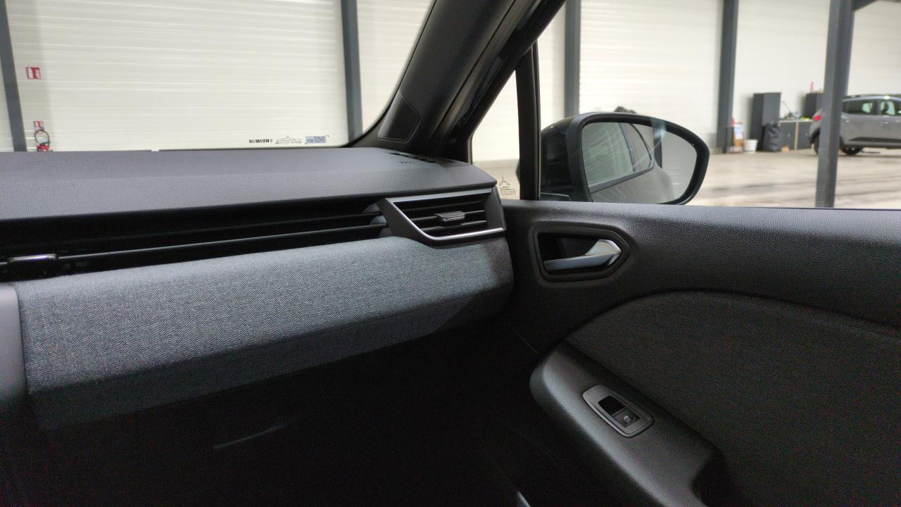 46483_p28 - RENAULT - CLIO 5 - 2025 - photo 18