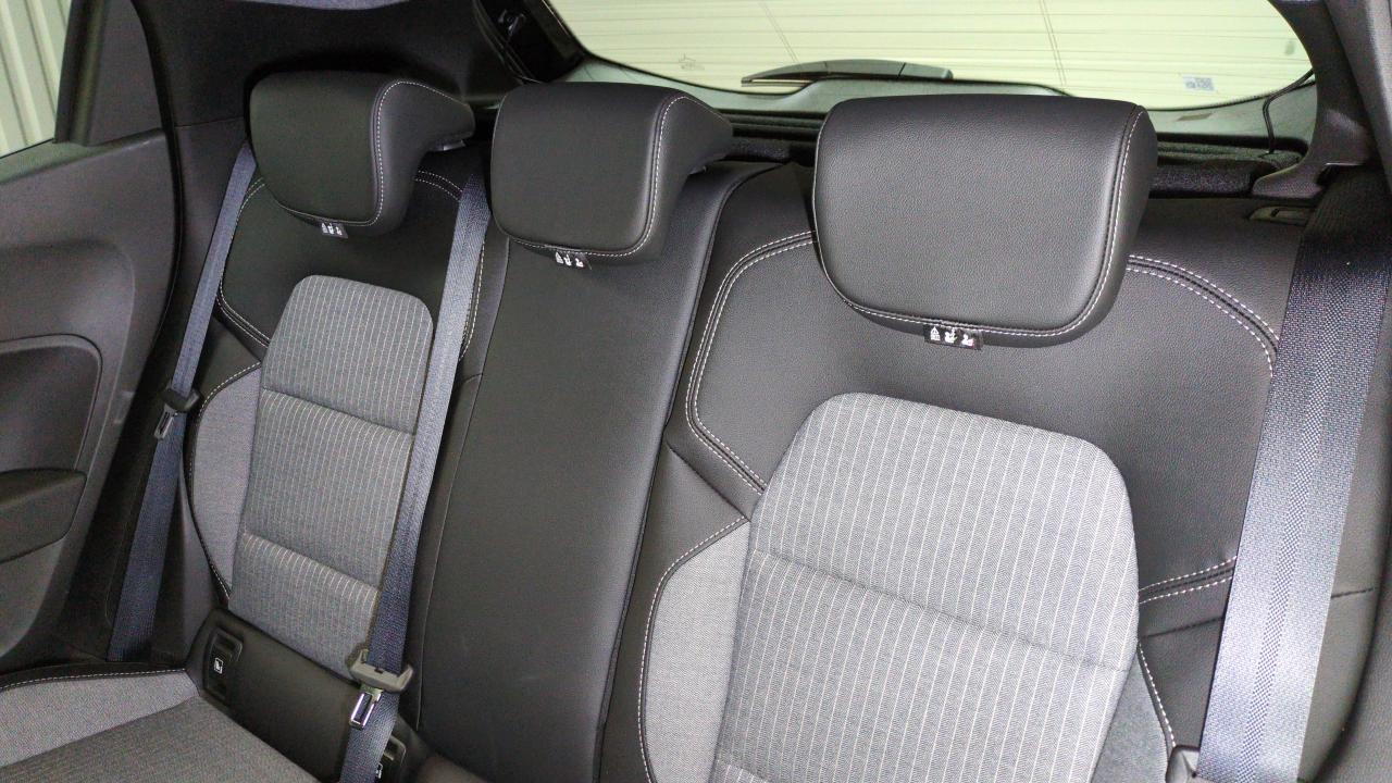 46488_p28 - RENAULT - CLIO 5 - 2025 - photo 7