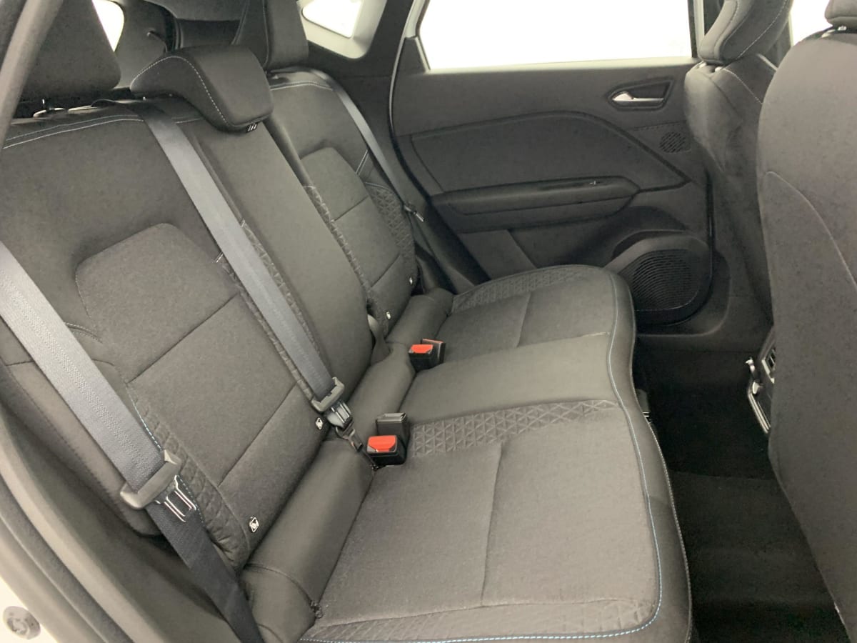359751_p2 - RENAULT - CAPTUR - 2025 - photo 10
