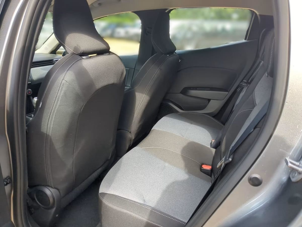 362053_p2 - RENAULT - CLIO 5 - 2025 - photo 5