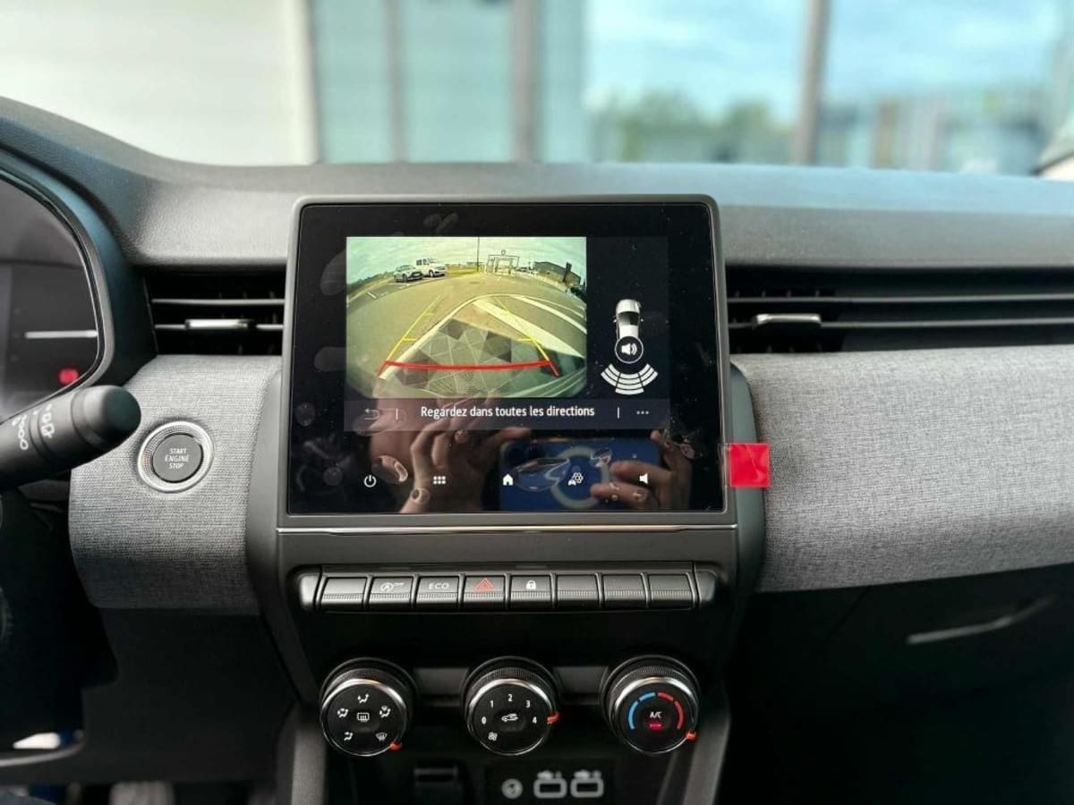 359772_p2 - RENAULT - CLIO 5 - 2025 - photo 6