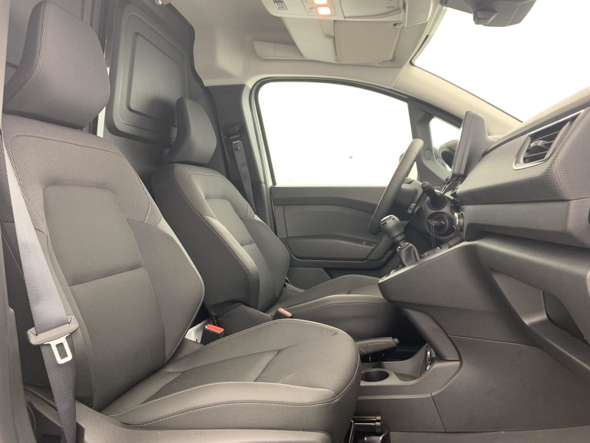 356228_p2 - RENAULT - KANGOO - 2025 - photo 9