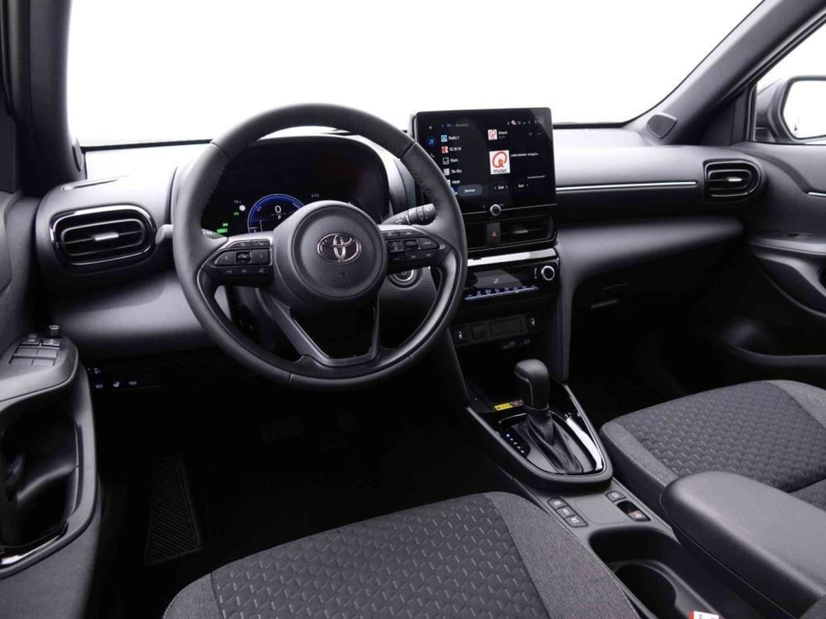 360424_p2 - TOYOTA - YARIS CROSS - 2025 - photo 8