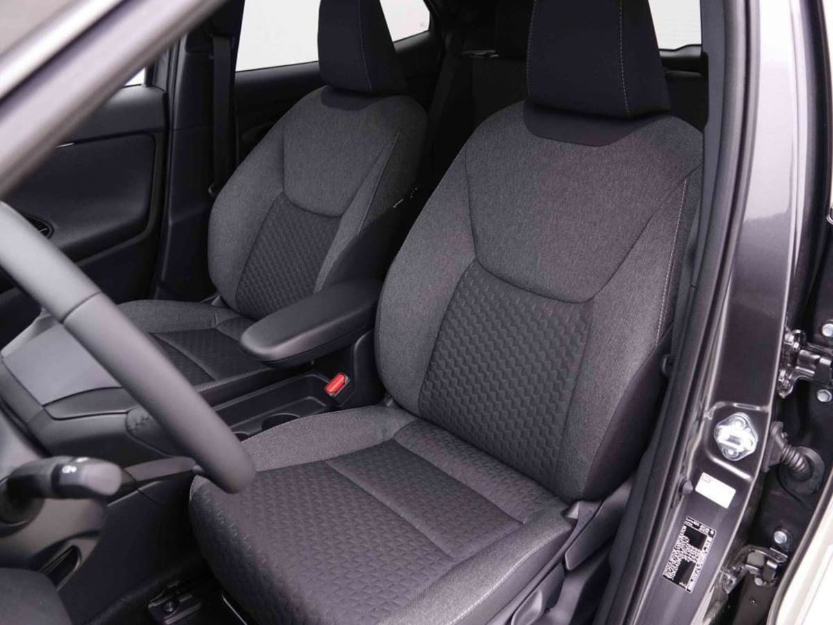 353161_p2 - TOYOTA - YARIS CROSS - 2025 - photo 6