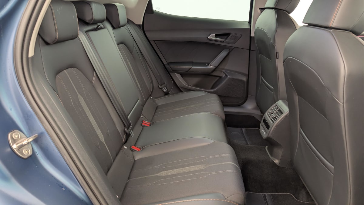 359720_p2 - CUPRA - FORMENTOR - 2022 - photo 10