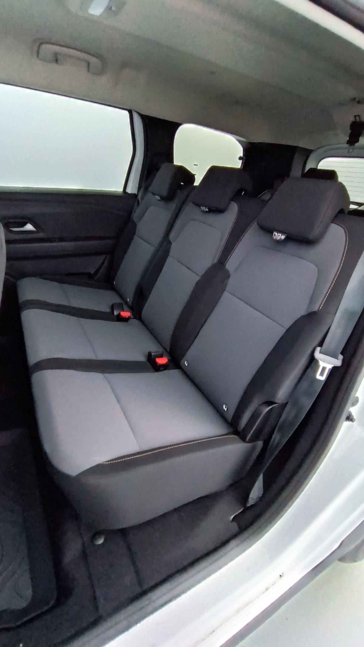 353837_p2 - DACIA - JOGGER - 2025 - photo 10