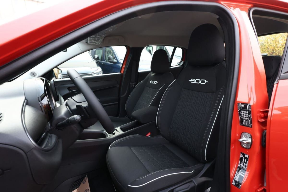 364004_p2 - FIAT - 600 - 2025 - photo 6