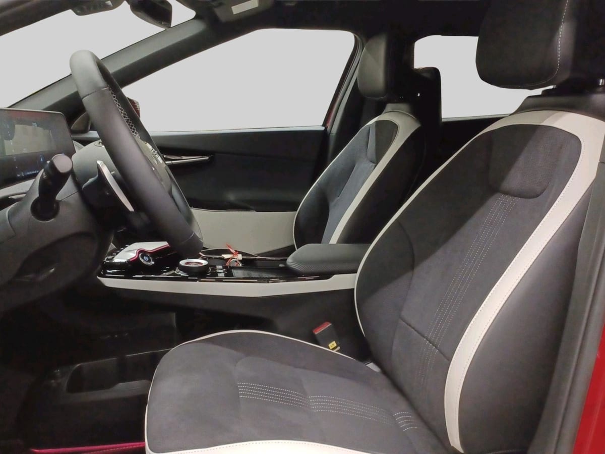 356537_p2 - KIA - EV6 - 2025 - photo 9