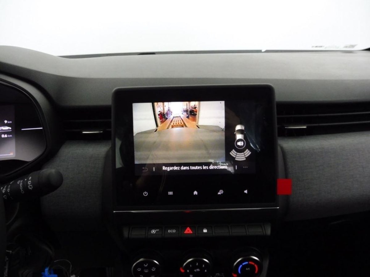 362430_p2 - RENAULT - CLIO - 2025 - photo 6