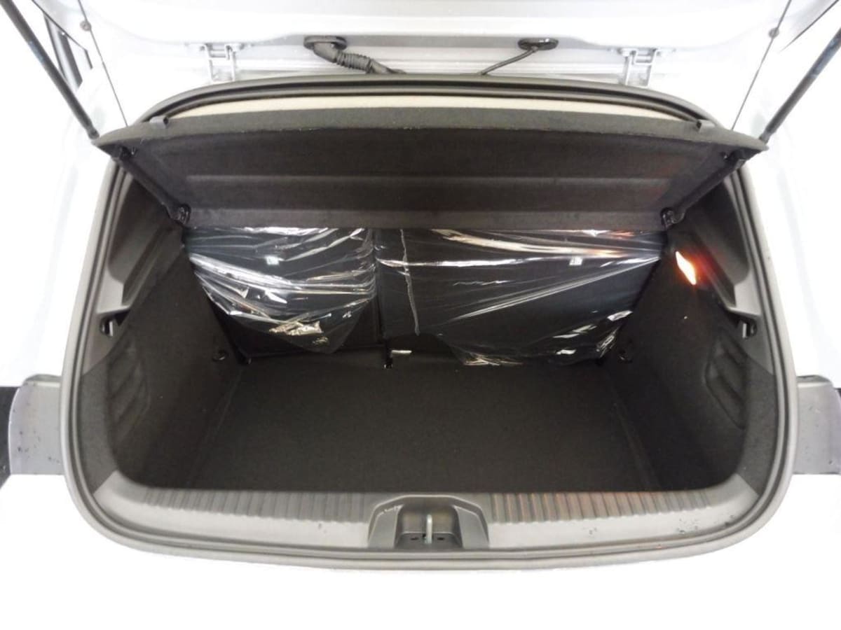 362430_p2 - RENAULT - CLIO - 2025 - photo 9