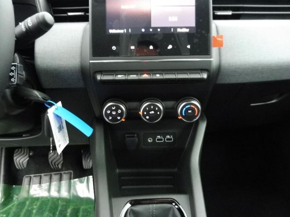 362425_p2 - RENAULT - CLIO - 2025 - photo 7