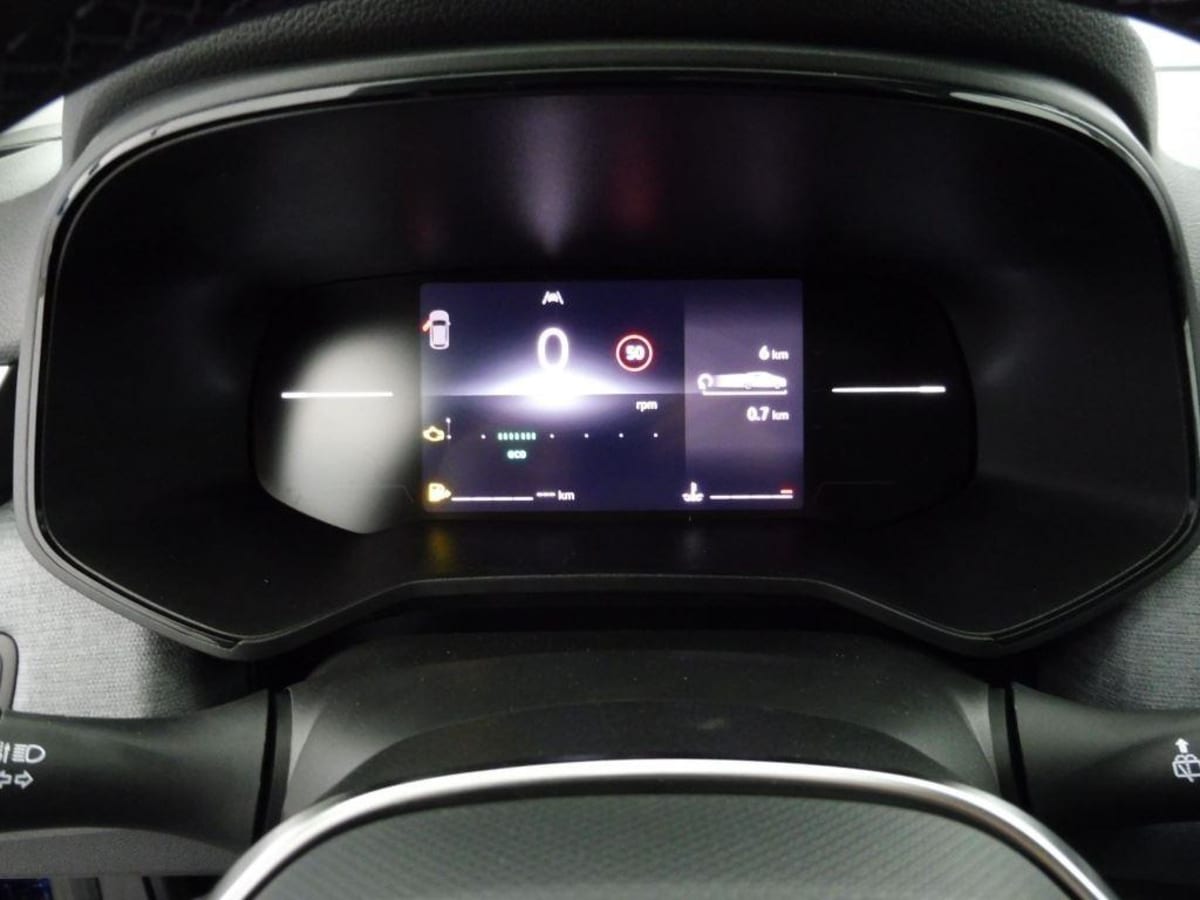 362425_p2 - RENAULT - CLIO - 2025 - photo 9