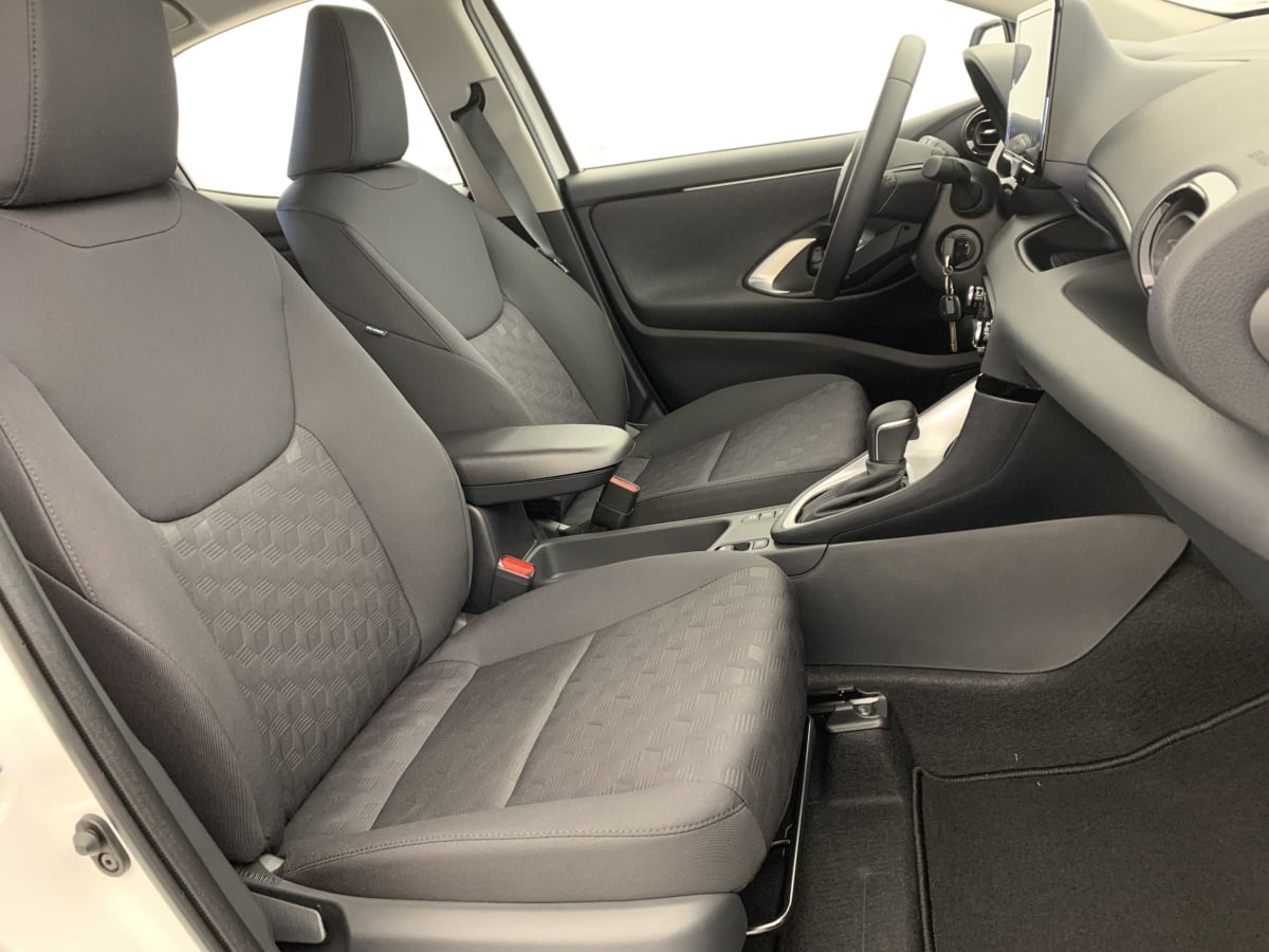 341113_p2 - TOYOTA - YARIS HYBRIDE - 2024 - photo 9