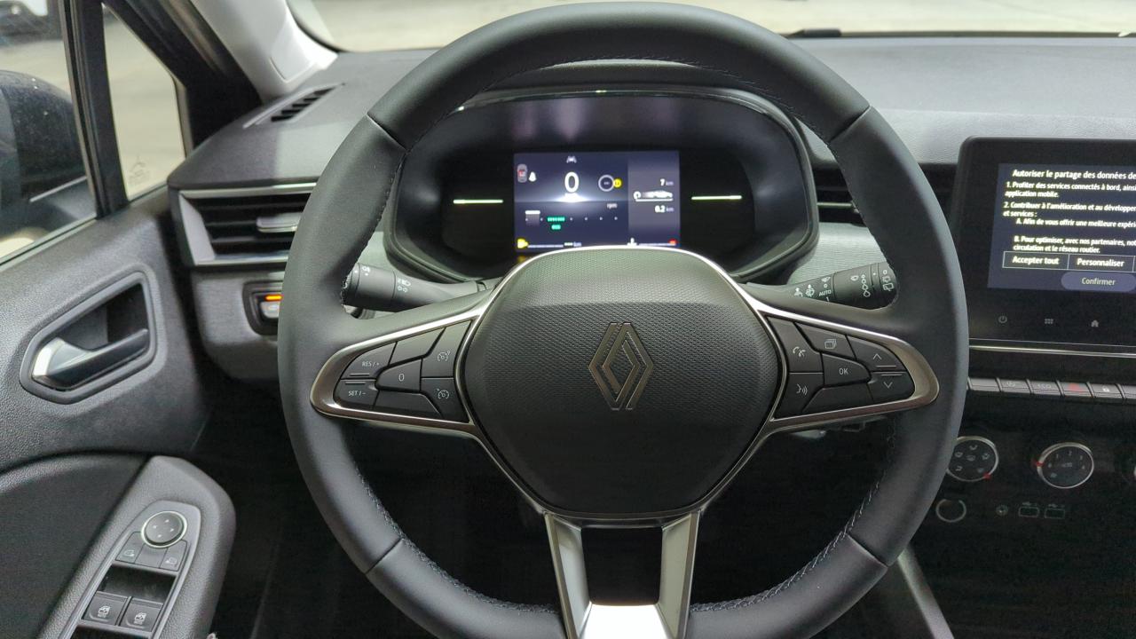 45472_p28 - RENAULT - CLIO 5 - 2025 - photo 13