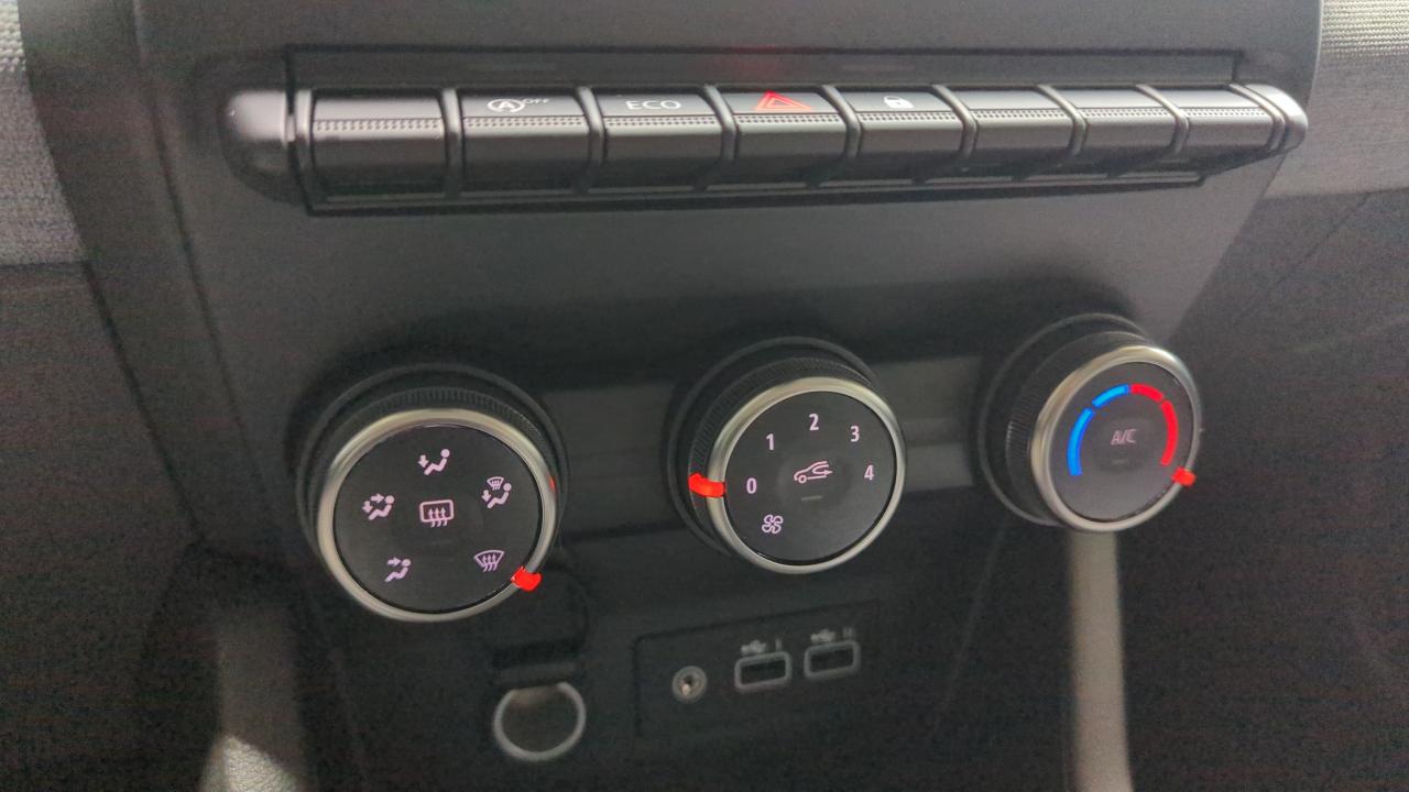 45472_p28 - RENAULT - CLIO 5 - 2025 - photo 15