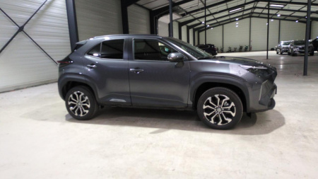 45964_p28 - TOYOTA - YARIS CROSS - 2025