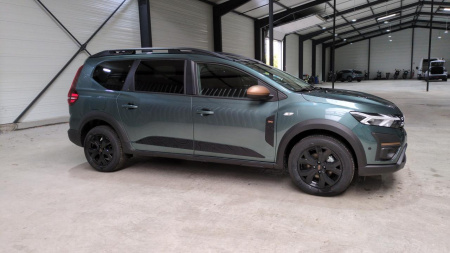 46036_p28 - DACIA - JOGGER - 2025