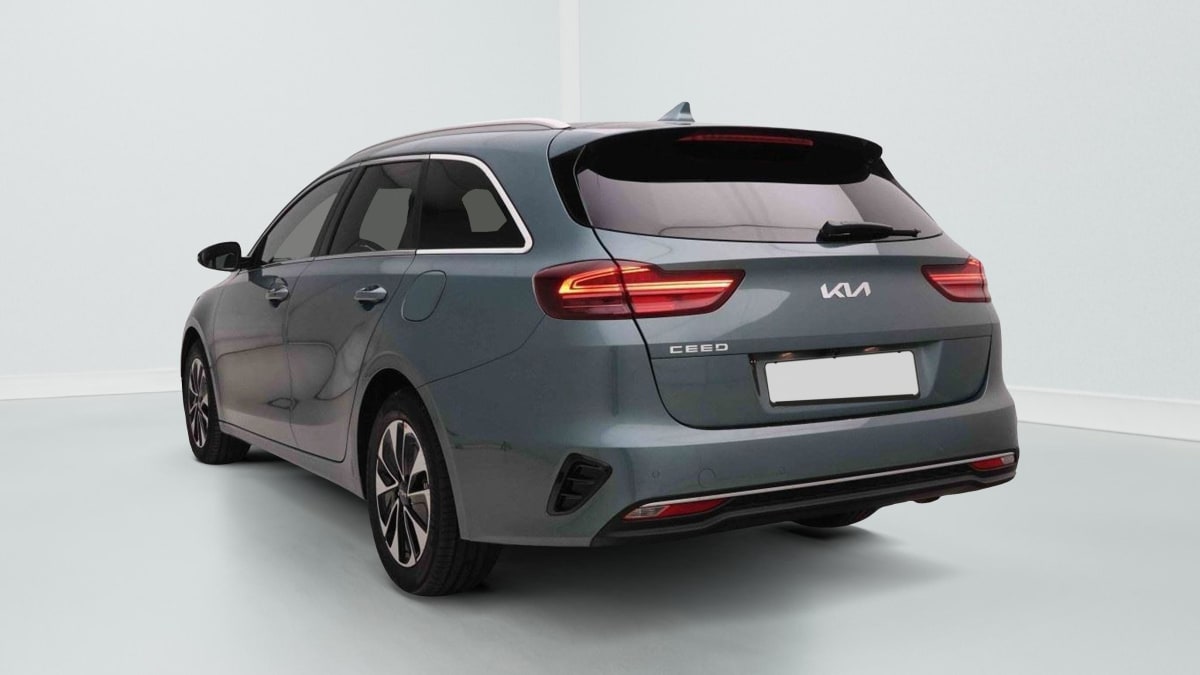 364562_p2 - KIA - CEED SW - 2025 - photo 4