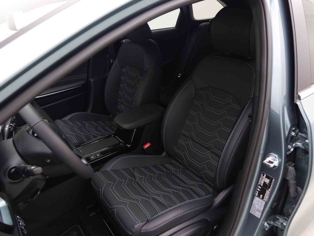 364562_p2 - KIA - CEED SW - 2025 - photo 8