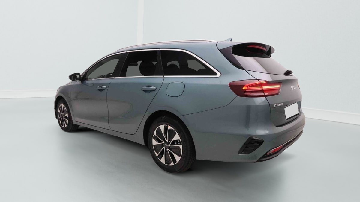 364562_p2 - KIA - CEED SW - 2025 - photo 3