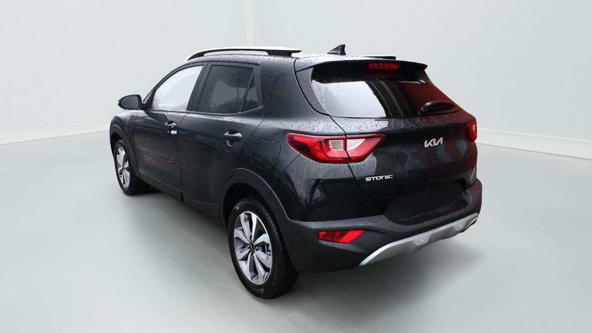 365401_p2 - KIA - STONIC - 2025 - photo 4