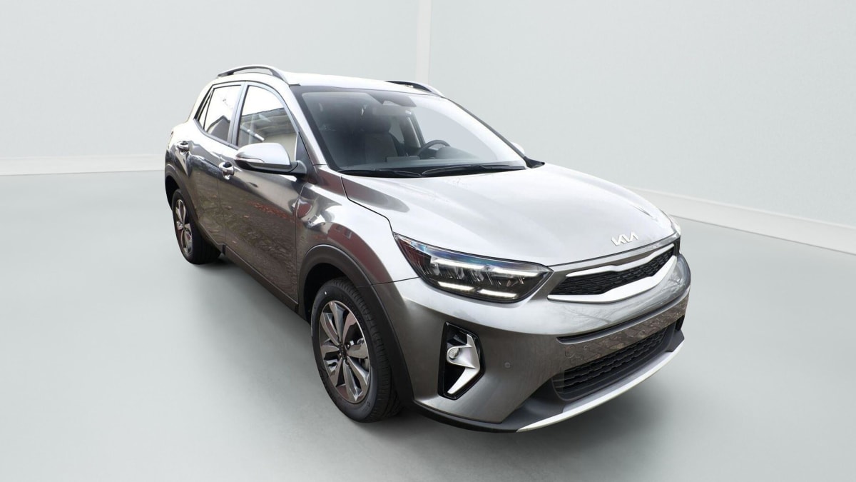 365398_p2 - KIA - STONIC - 2025 - photo 1