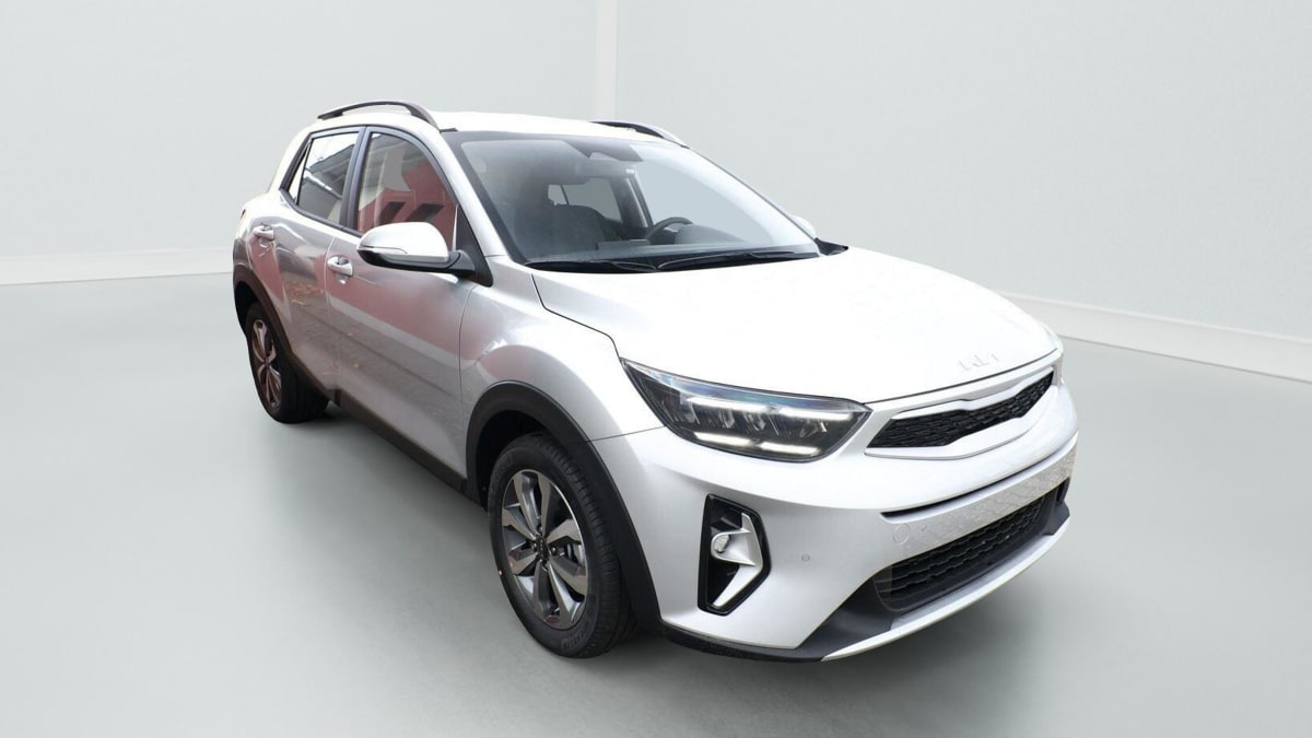 365402_p2 - KIA - STONIC - 2025 - photo 1