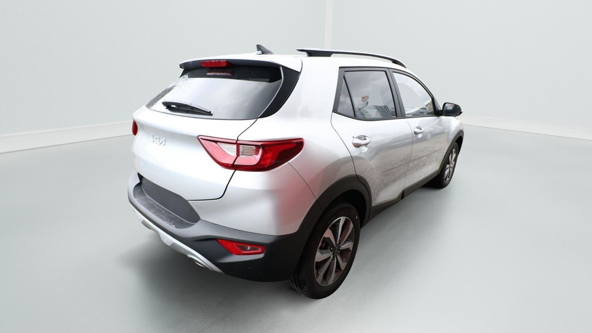 365402_p2 - KIA - STONIC - 2025 - photo 3