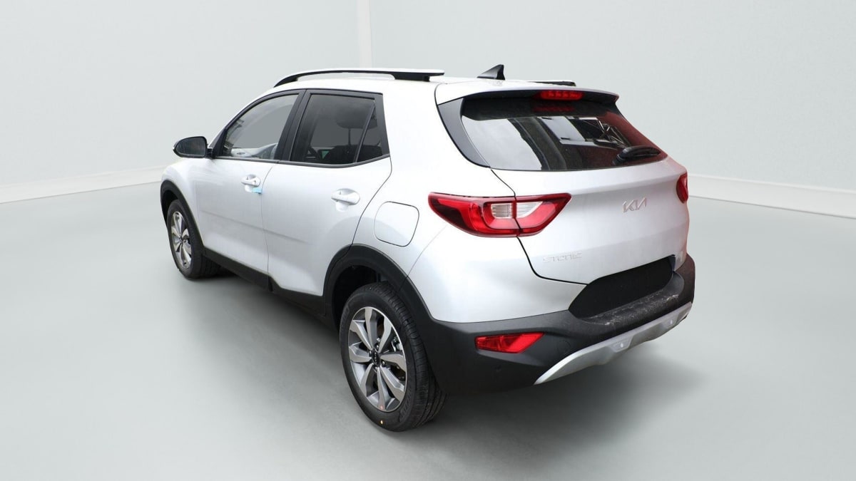 365402_p2 - KIA - STONIC - 2025 - photo 4