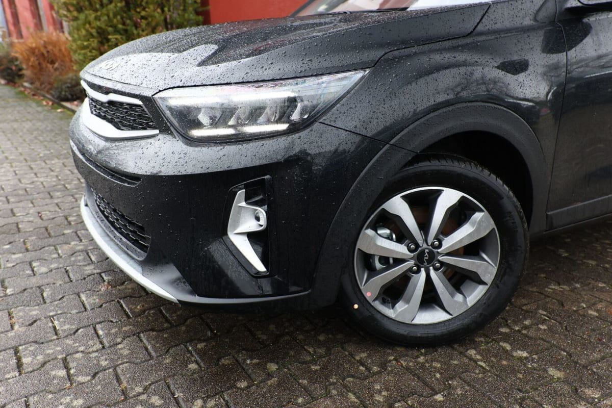 365401_p2 - KIA - STONIC - 2025 - photo 5