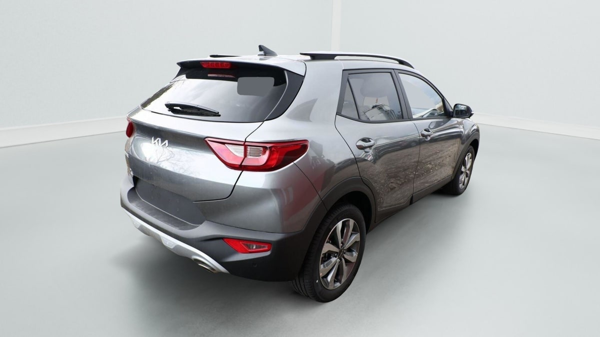 365398_p2 - KIA - STONIC - 2025 - photo 3