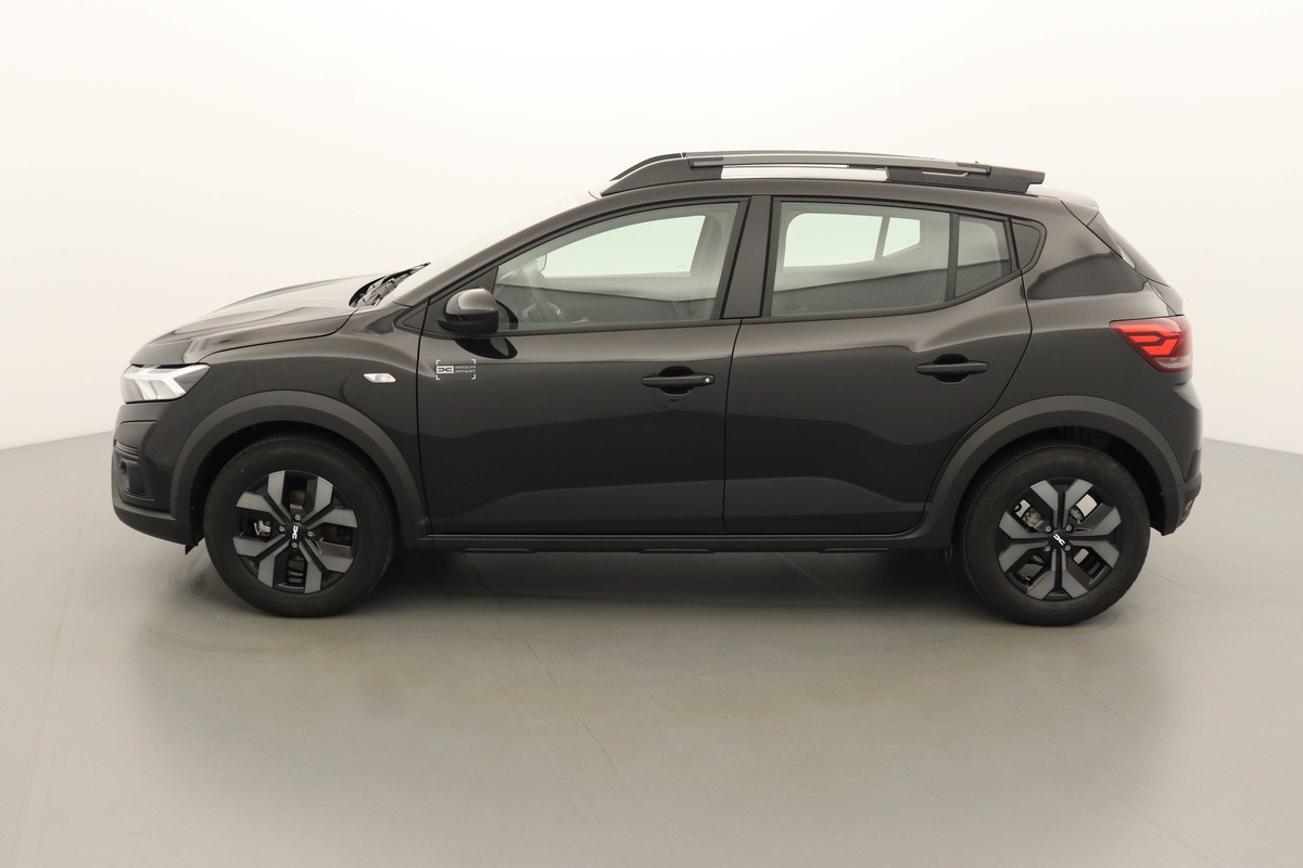 N201201_p3 - DACIA - SANDERO - 2025 - photo 4