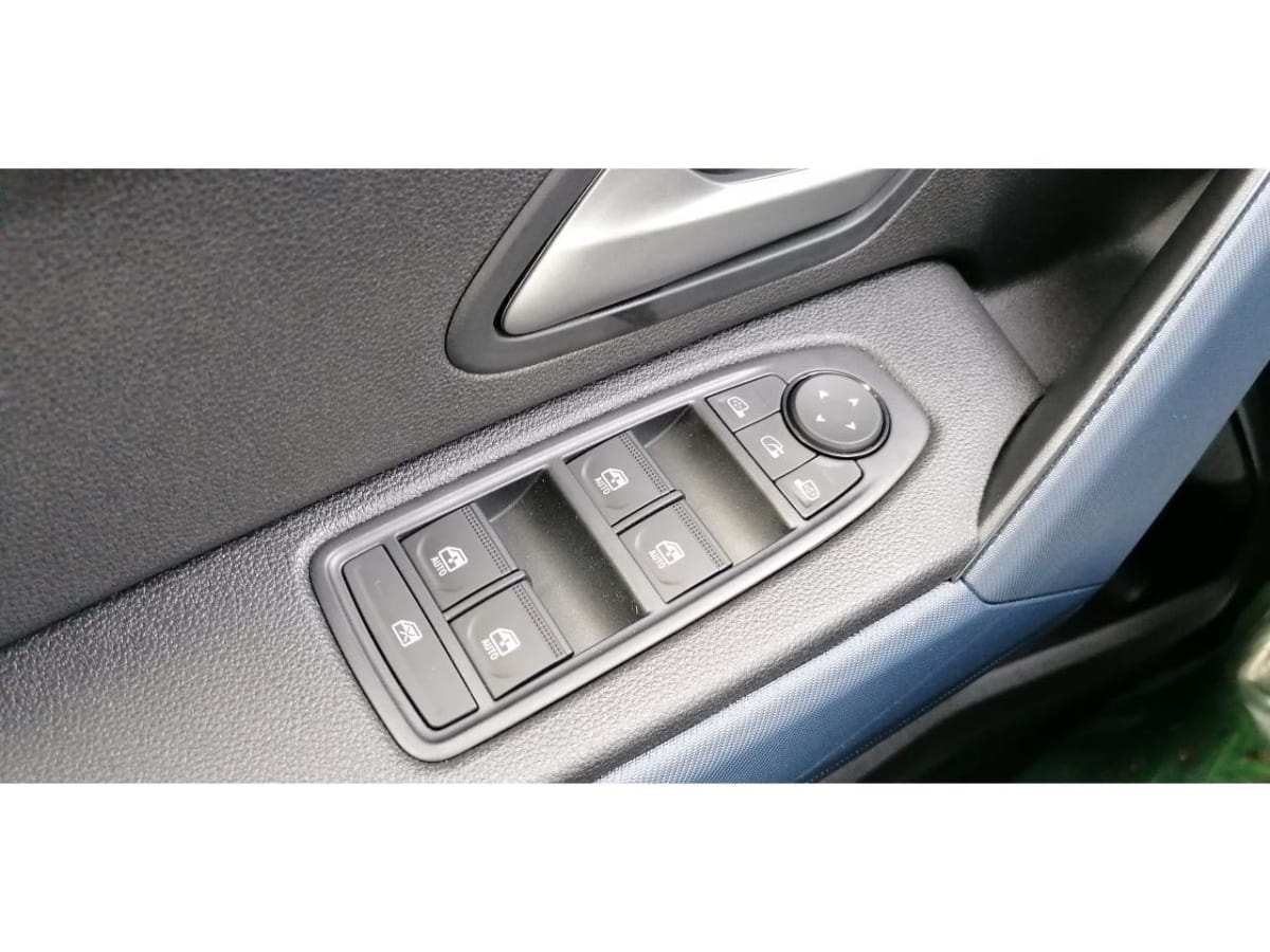 360676_p2 - DACIA - DUSTER - 2025 - photo 10