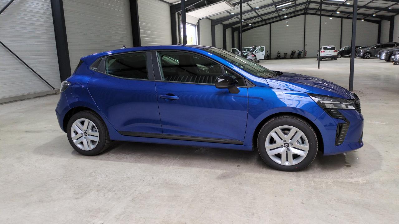 45464_p28 - RENAULT - CLIO 5 - 2025 - photo 1