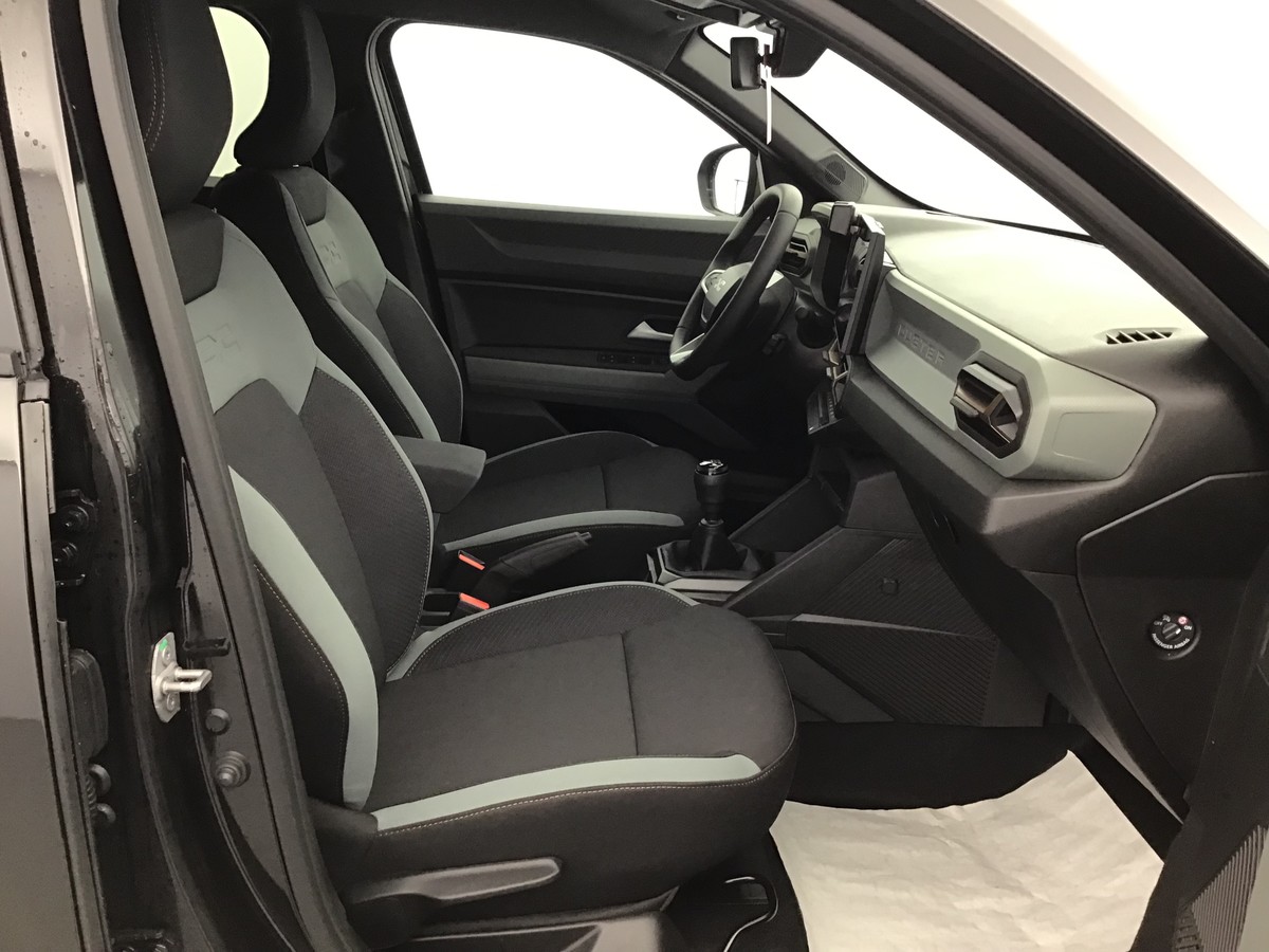 N200688_p3 - DACIA - DUSTER - 2025 - photo 6